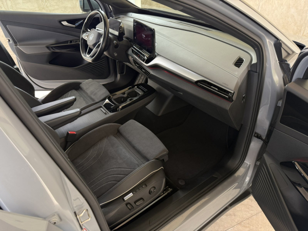 VOLKSWAGEN ID.5 Pro Performance